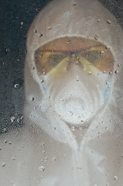Gaz maskesi yüz yüze — Stok fotoğraf