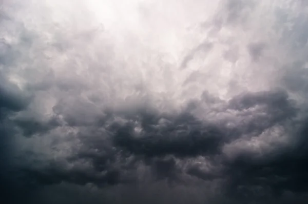 Nubes tormentosas —  Fotos de Stock
