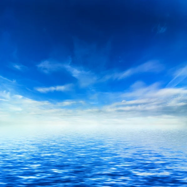 Идиллическое море — стоковое фото