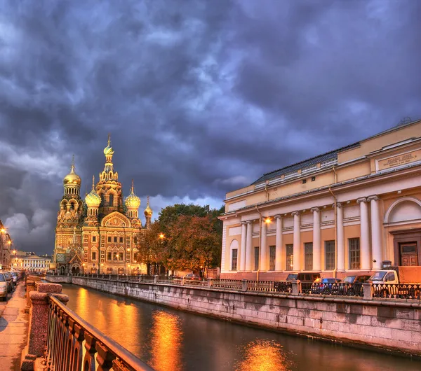 Noc w Sankt Petersburgu — Zdjęcie stockowe
