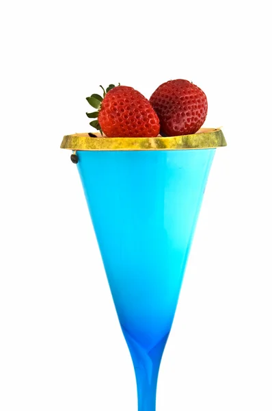 Glas mit Erdbeeren auf — Stockfoto