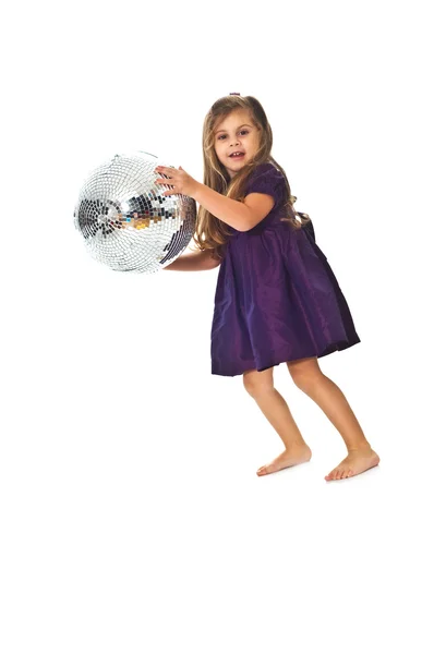 Kis lány labdával — Stock Fotó