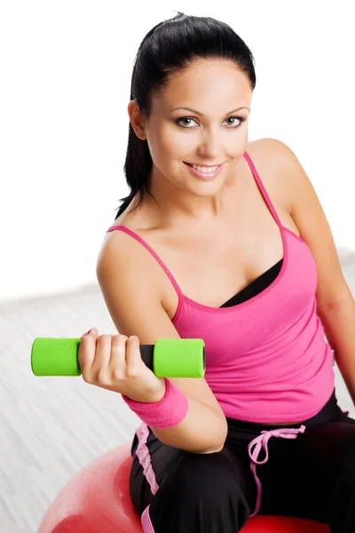 Kadın fitness egzersiz sırasında — Stok fotoğraf