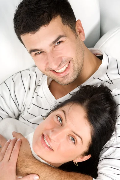 Portraif lyckliga paret — Stockfoto