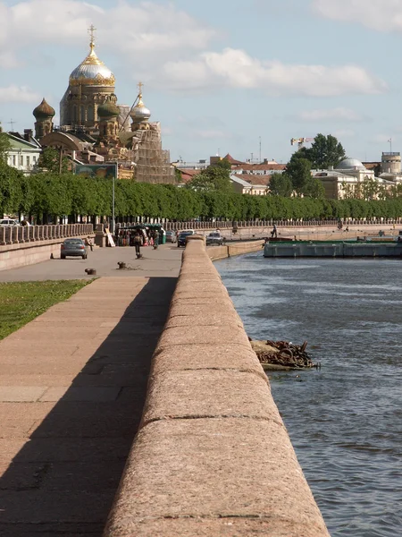 Vue du remblai de la rivière Neva — Photo