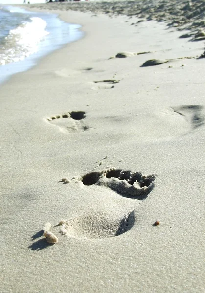 Footprints on the sand — Stock Photo, Image