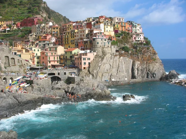 Un pueblo en Cinque Terre, Italia Imágenes de stock libres de derechos
