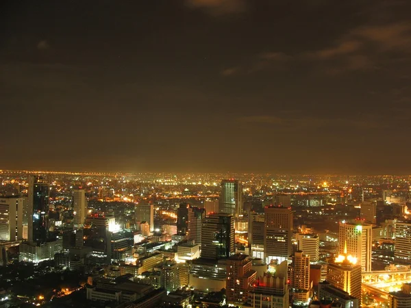Bangkok in der Nacht Stockbild
