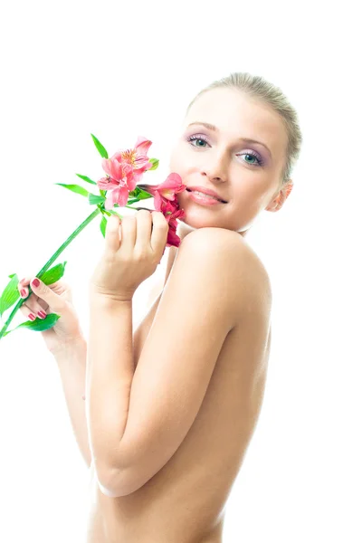 Schöne naked Mädchen mit Blumen — Stockfoto