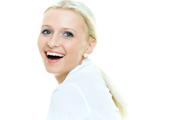 Jonge lachende blonde vrouw — Stockfoto