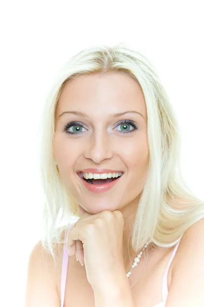 Unga leende blond kvinna — Stockfoto