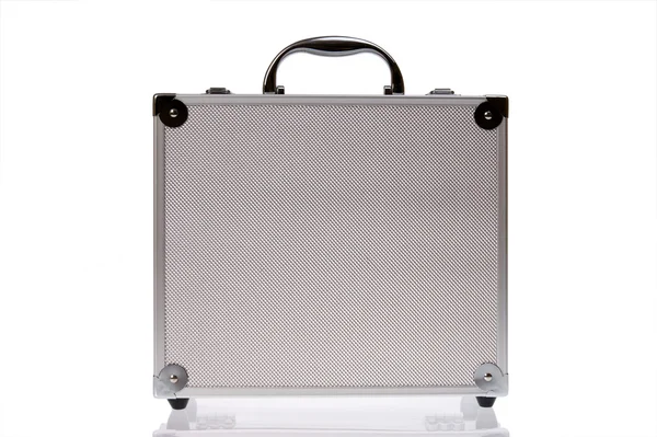 Zilveren koffer geïsoleerd — Stockfoto