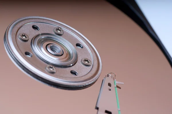 Detalhe de um disco rígido de computador magnético — Fotografia de Stock