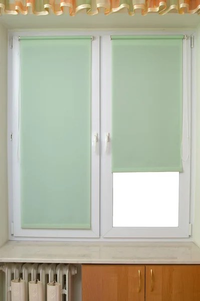 Yatak odasında kapsayan penceresi