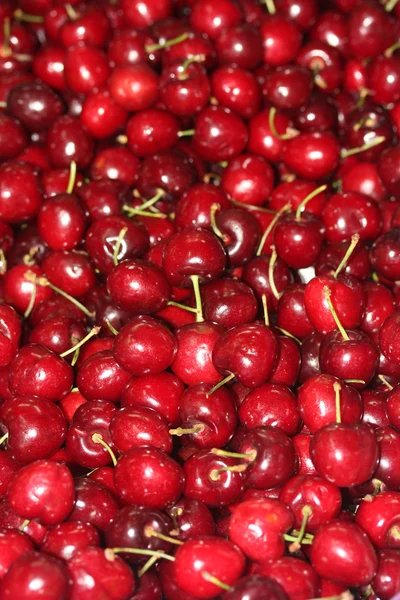 Juicy red cherries — Stock Photo, Image