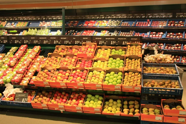 Loja de frutas e legumes — Fotografia de Stock