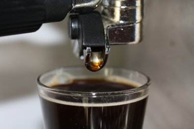 bir espresso yapımı