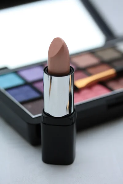 Lipstick and eye make up — Stock Photo, Image