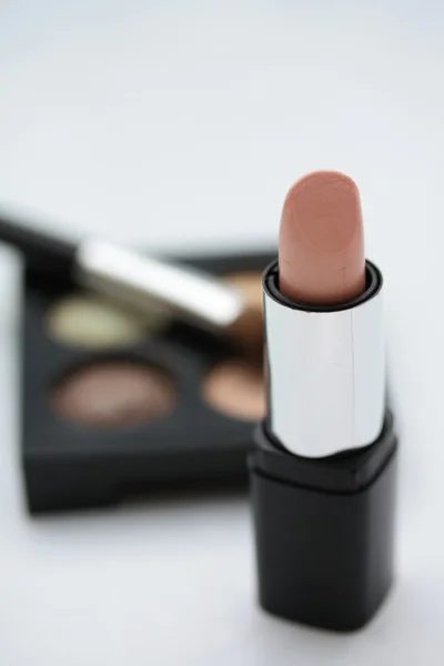 Lippenstift und Augen Make-up — Stockfoto
