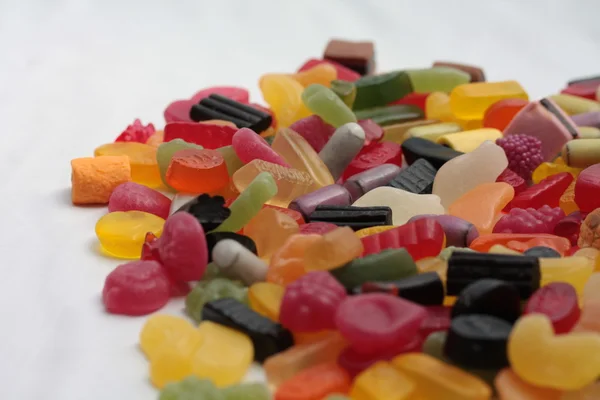 Купка різноманітних цукерок — стокове фото