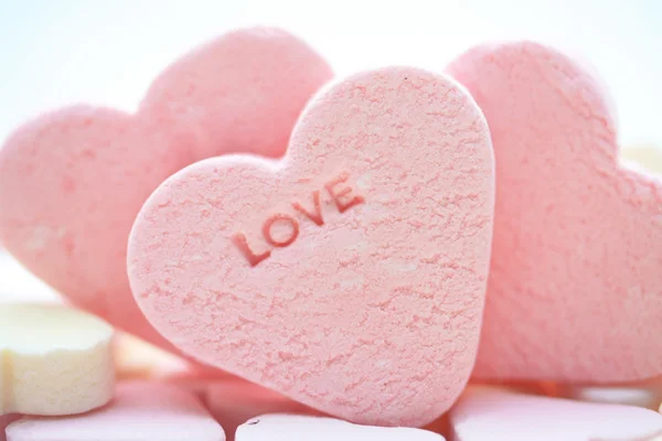 ピンクのバレンタイン ハートのキャンディ — ストック写真
