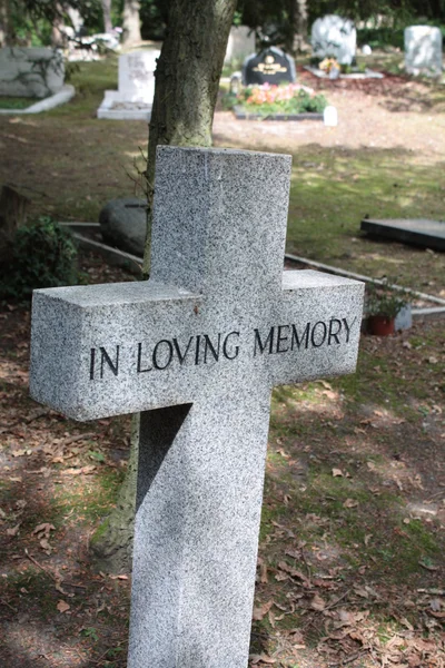 Ornamento de sepultura - Na memória amorosa — Fotografia de Stock
