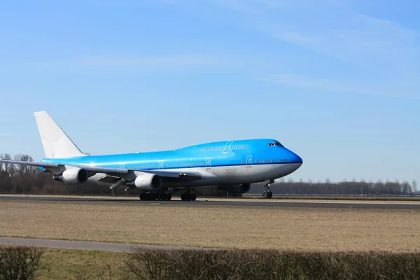 Sekundách a velké letadlo vzlétnout — Stock fotografie
