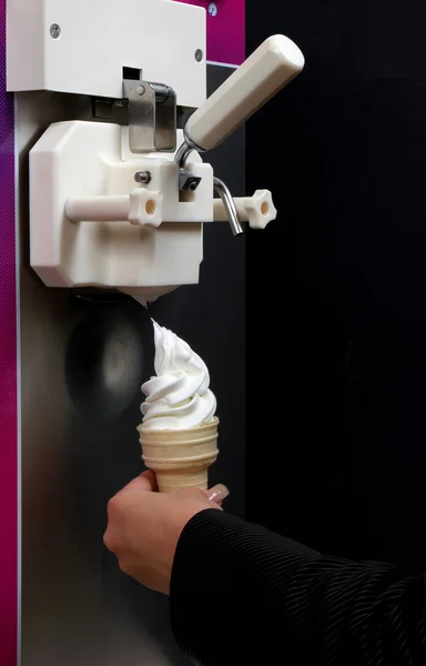 Ice cream machine — Stock Photo, Image