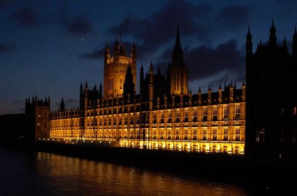 Parlamentet london uk kväll Visa — Stockfoto