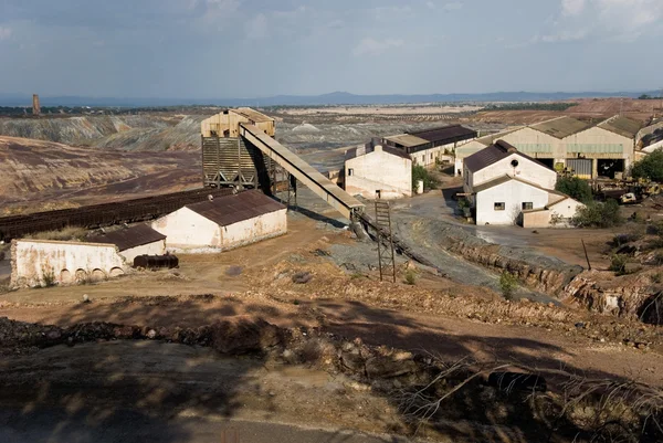 Kohlebergwerk aufgegeben — Stockfoto