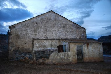 terk edilmiş kömür madeni