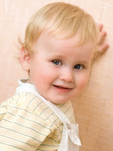 Retrato de bebé agradable — Foto de Stock