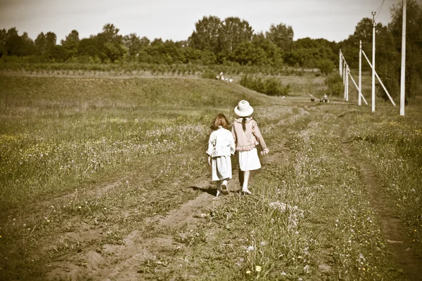 Деревенские дети — стоковое фото