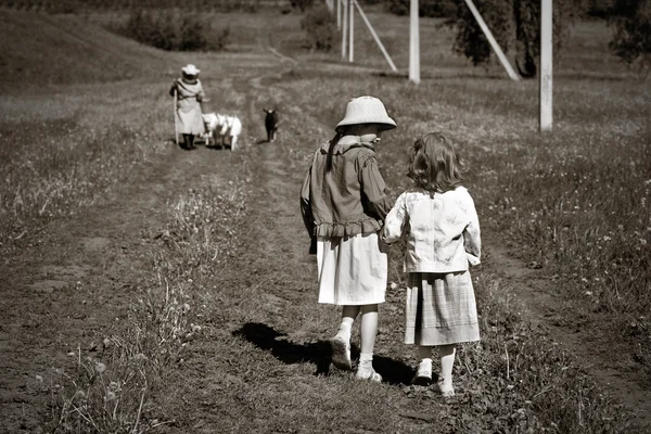 Деревенские дети — стоковое фото