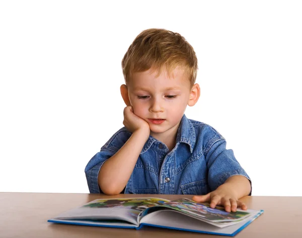 Niño con el libro —  Fotos de Stock