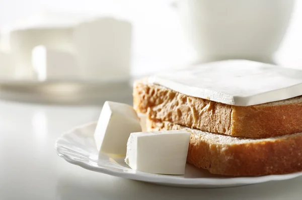 Сир Фета з хлібом — стокове фото