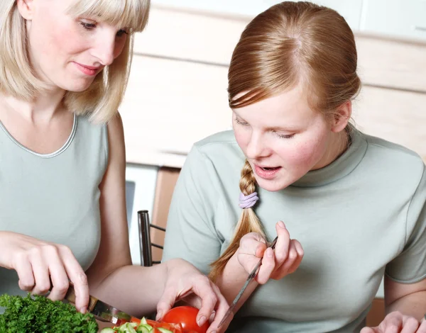 Family preparation of meal — Stock Photo, Image