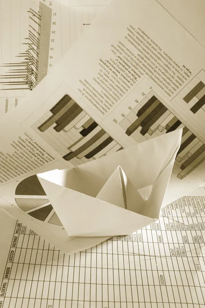 Üzleti koncepció, papír csónak — Stock Fotó