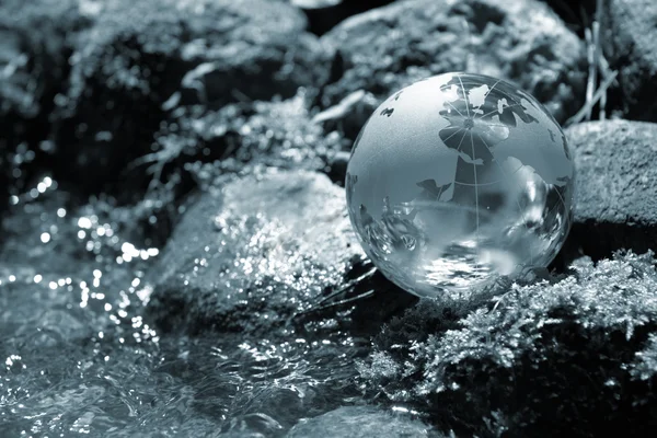 Water stroom, globe, ecologie — Stockfoto