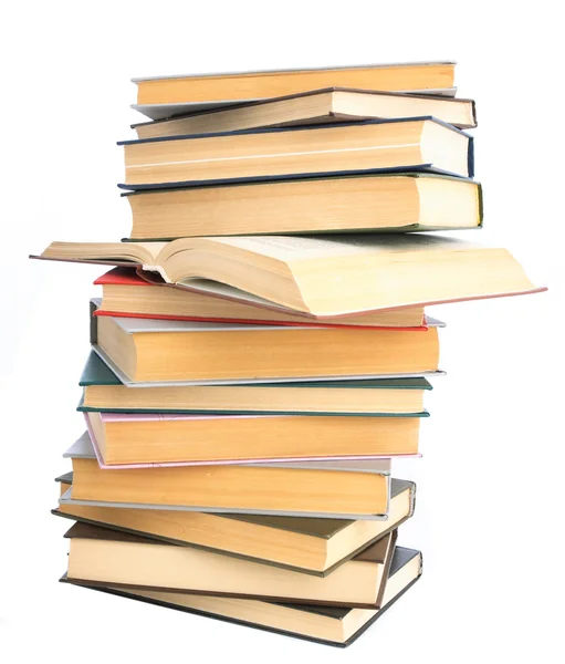 Os livros construídos em pilha alta . — Fotografia de Stock