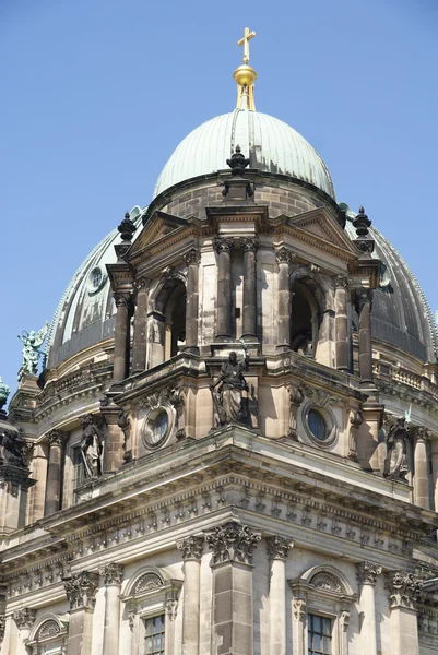 Крупный план церкви в Берлине — стоковое фото