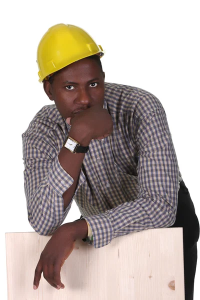 Genç Afro-Amerikan marangoz — Stok fotoğraf