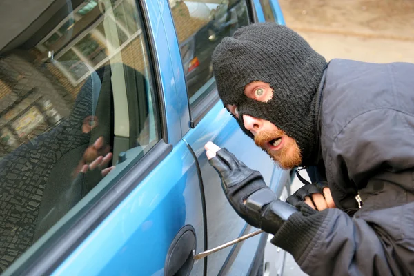 Włamanie do samochodu — Zdjęcie stockowe