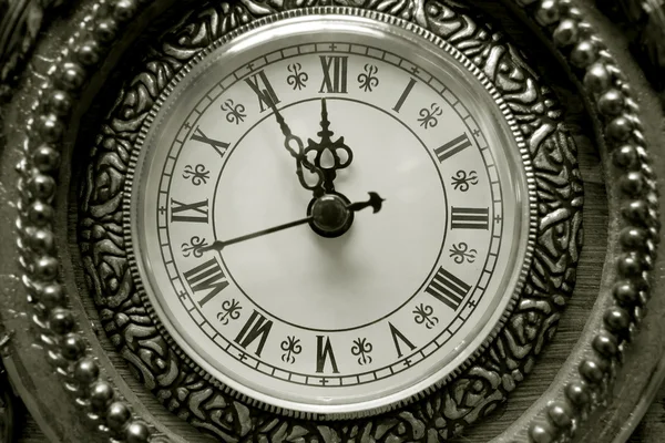 Античные часы — стоковое фото