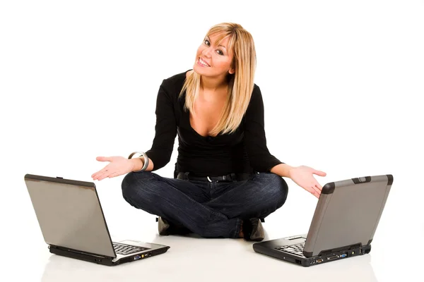 Vrouw met-laptops — Stockfoto