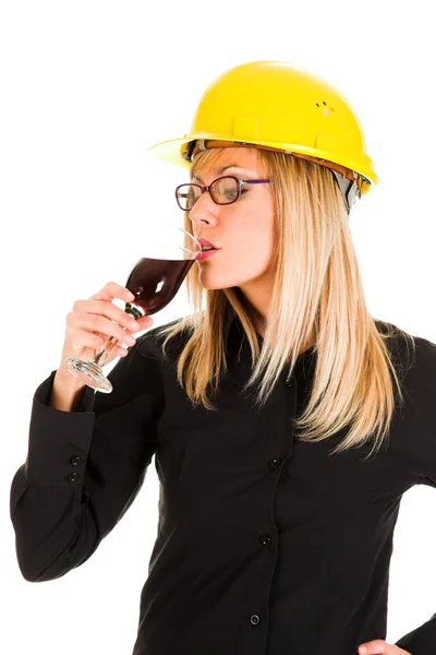 Бізнес-леді з келихом вина — стокове фото