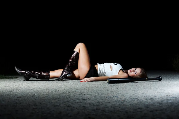 Model girl posing on asphalt — Stock Photo, Image