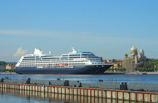 St. Petersburg, cruise liner