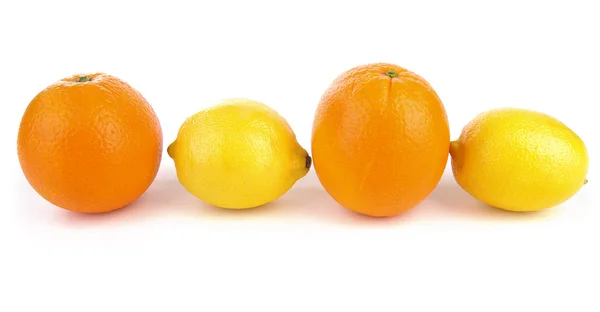 Pomeranč a citrón v řadě — Stock fotografie