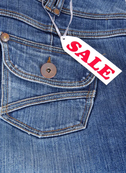 Bolso de jeans com venda de etiquetas — Fotografia de Stock